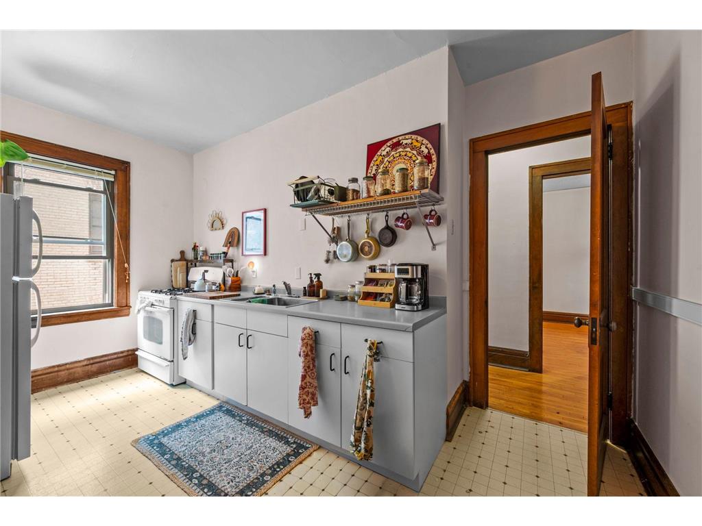 2870 & 2876 & 2882 Humboldt Avenue S Minneapolis MN 55408 7107359 image36