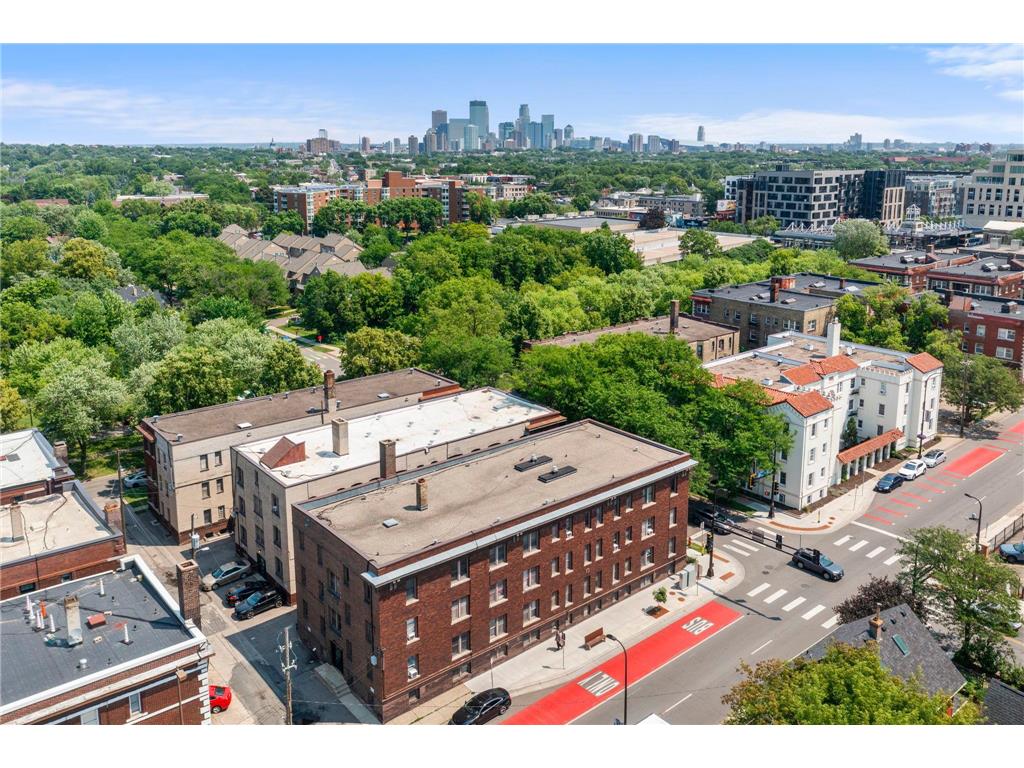 2870 & 2876 & 2882 Humboldt Avenue S Minneapolis MN 55408 7107359 image4