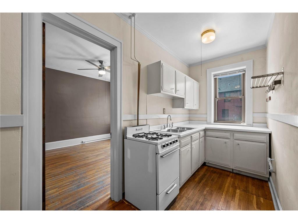 2870 & 2876 & 2882 Humboldt Avenue S Minneapolis MN 55408 7107359 image54