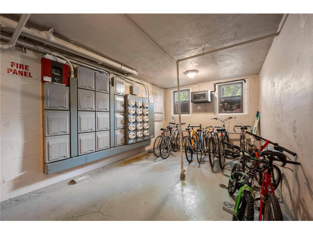 2870 & 2876 & 2882 Humboldt Avenue S Minneapolis MN 55408 7107359 image58