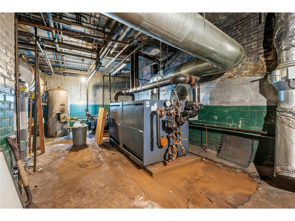 2870 & 2876 & 2882 Humboldt Avenue S Minneapolis MN 55408 7107359 image63