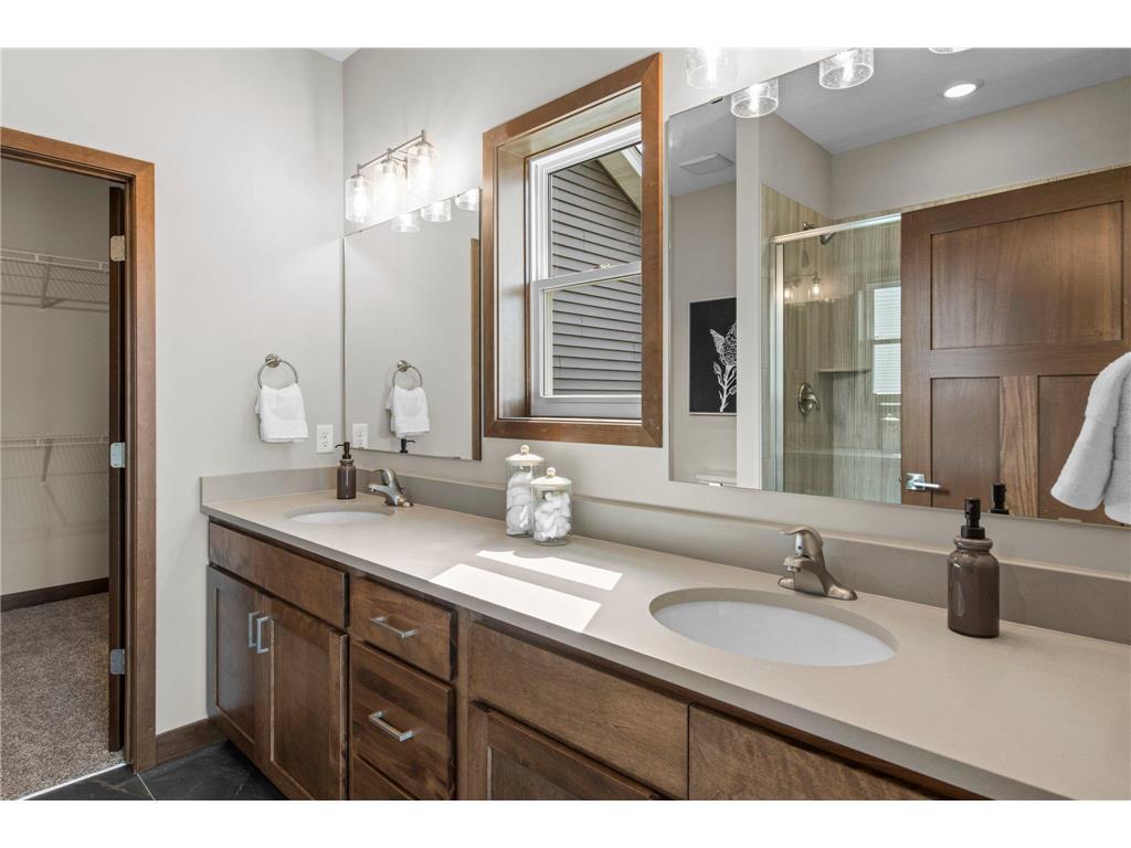 2870 Victoria Street N Roseville MN 55113 - Owasso 6784368 image11