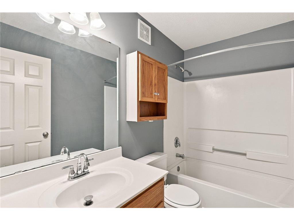 2875 Arboretum Village Trail Chanhassen MN 55331 7104670 image22
