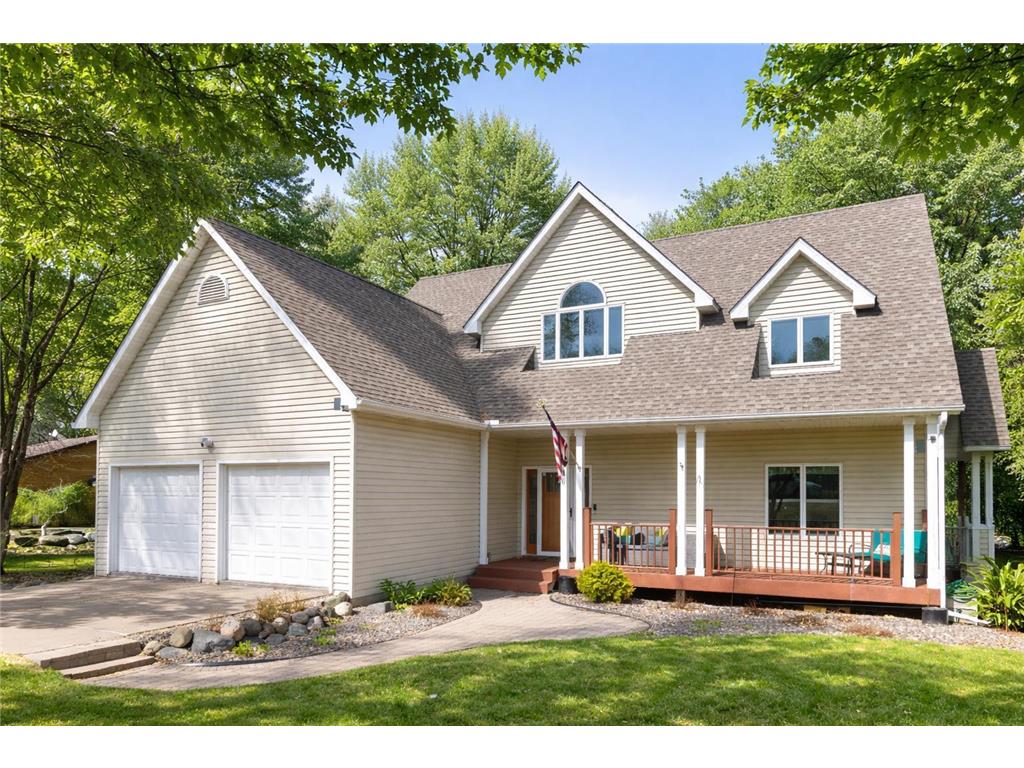 28750 Glader Boulevard Lindstrom MN 55045 - South Center Lake 7049138 image1