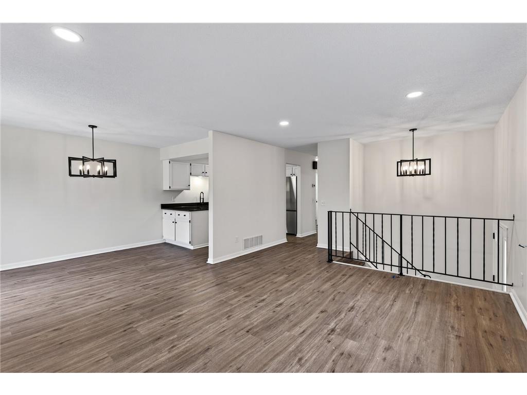 2876 Castleford Court Woodbury MN 55125 7039960 image3
