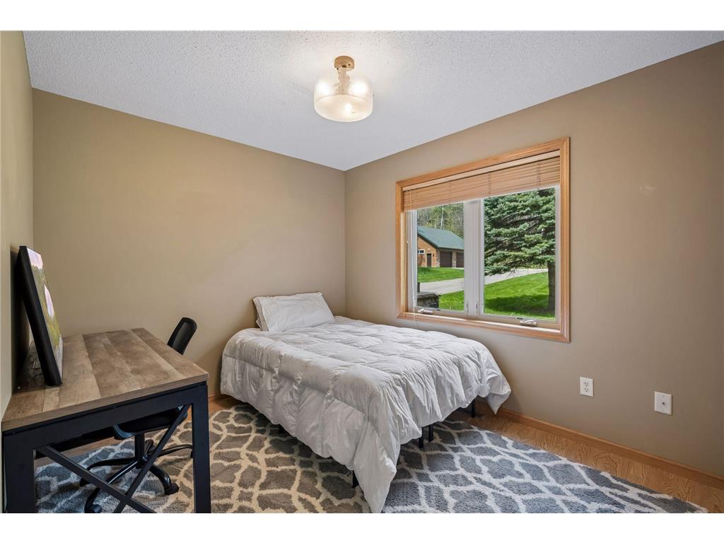 28760 N Lake Drive Mora MN 55051 - Knife 7073290 image22