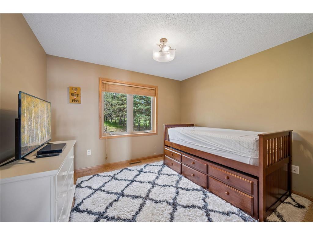 28760 N Lake Drive Mora MN 55051 - Knife 7073290 image23