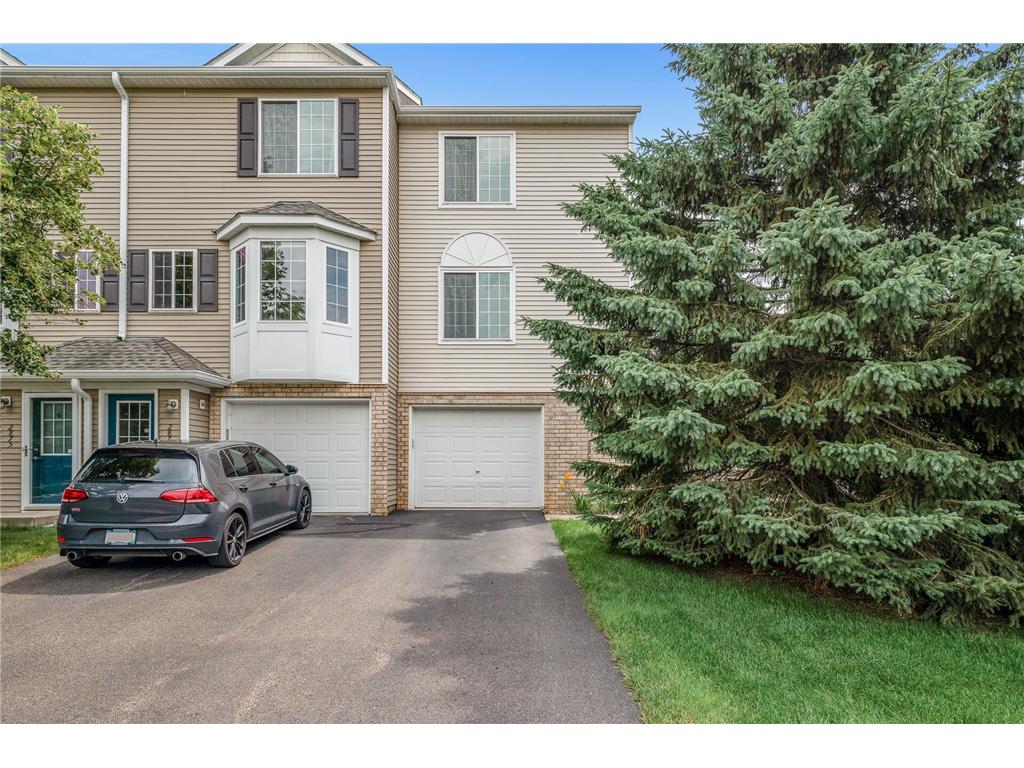 2879 Arboretum Village Trail Chanhassen MN 55317 6567467 image1