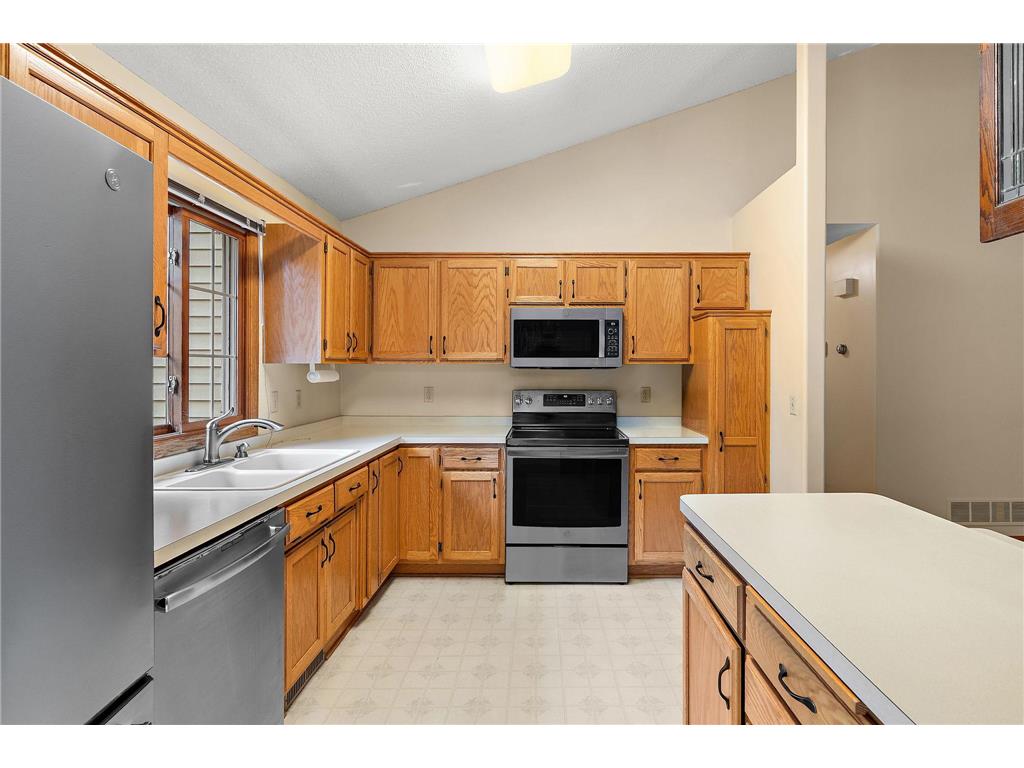 2879 Devonshire Place Woodbury MN 55125 7064896 image14
