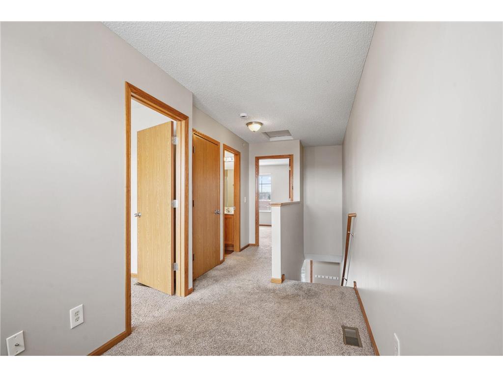 2880 Clover Ridge Drive Chaska MN 55318 7040424 image17
