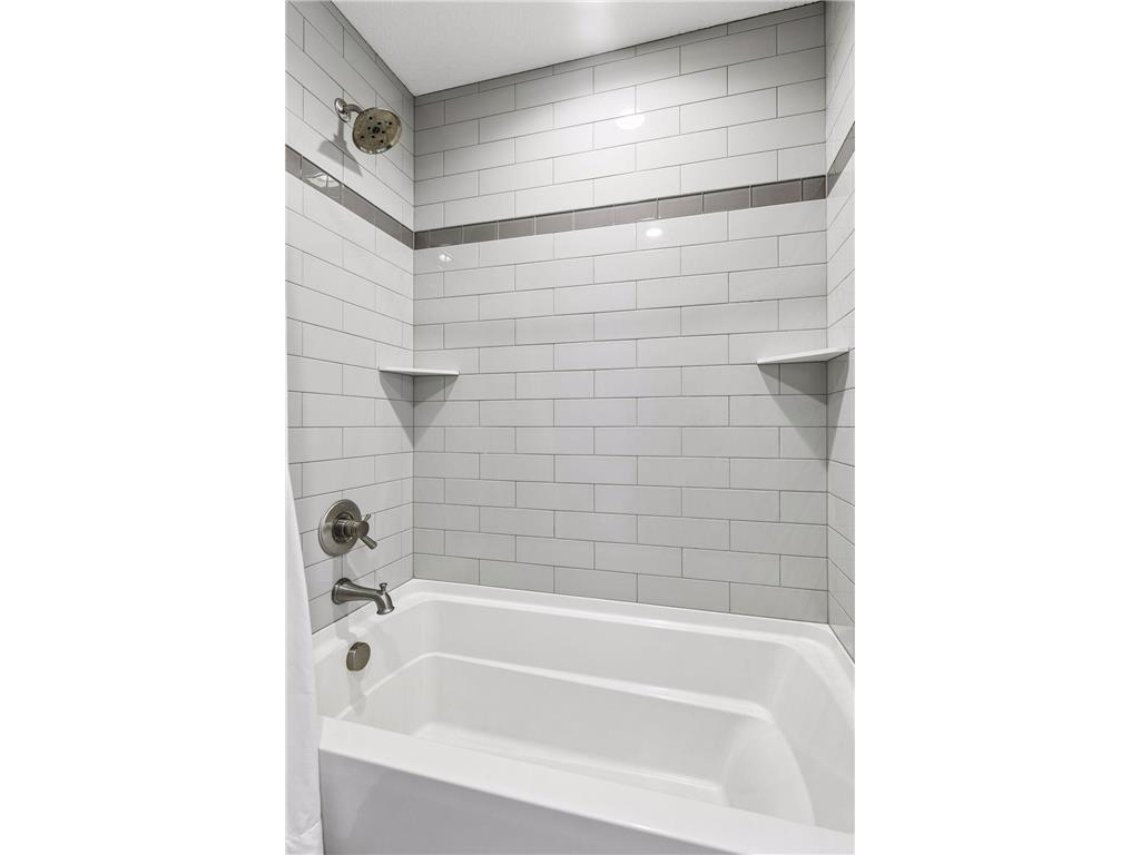 2880 Fairway Drive Chaska MN 55318 6811638 image26