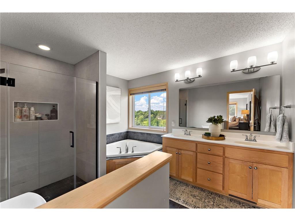 2880 Liberty Trail Woodbury MN 55129 7102245 image18