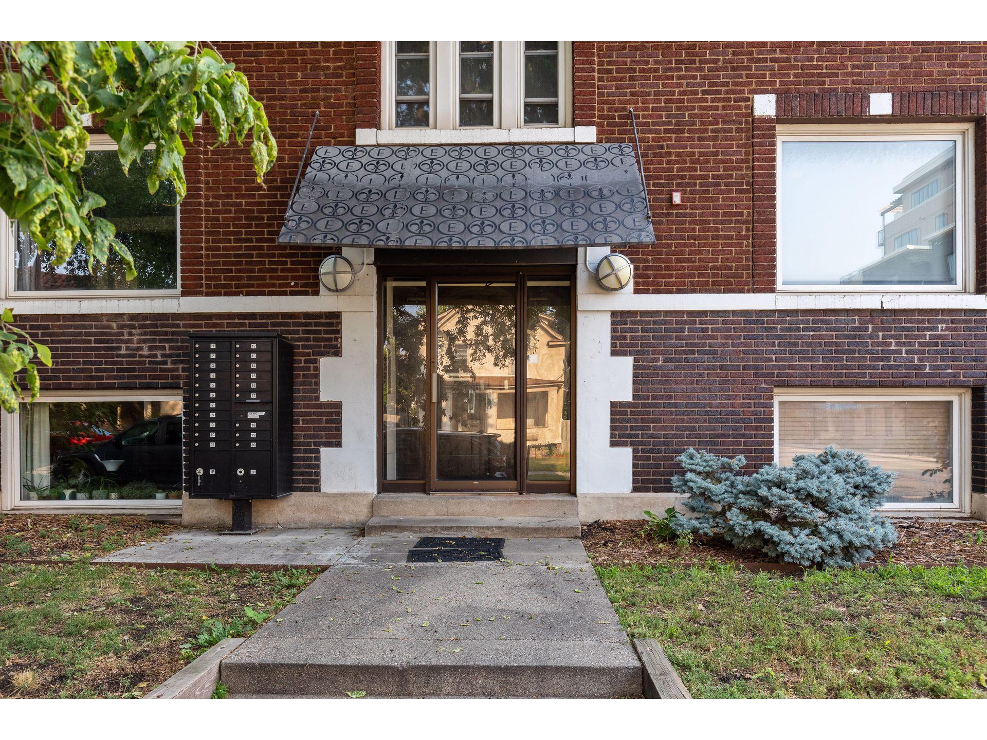 2881 Irving Avenue S #202 Minneapolis MN 55408 6090783 image1