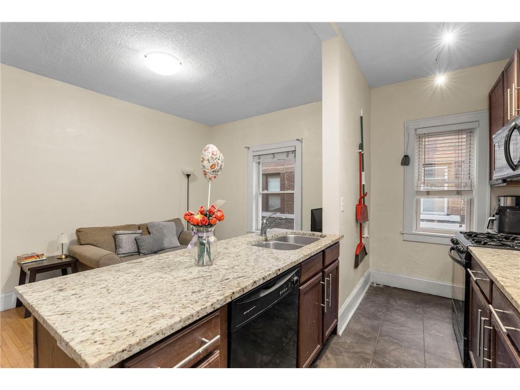 2881 Irving Avenue S #306 Minneapolis MN 55408 6808777 image7