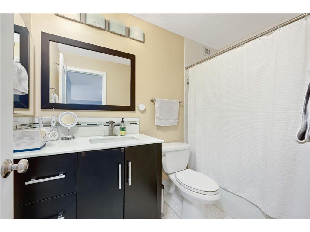 2885 Knox Avenue S #203 Minneapolis MN 55408 6770440 image27