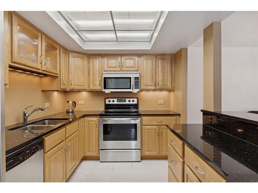 2885 Knox Avenue S #404 Minneapolis MN 55408 7003211 image10