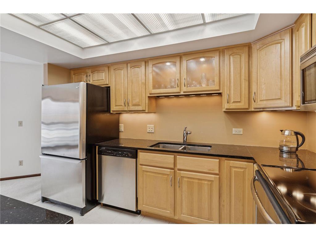 2885 Knox Avenue S #404 Minneapolis MN 55408 7003211 image13