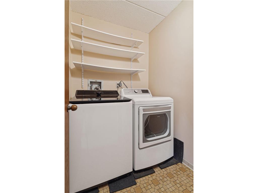 2885 Knox Avenue S #404 Minneapolis MN 55408 7003211 image27