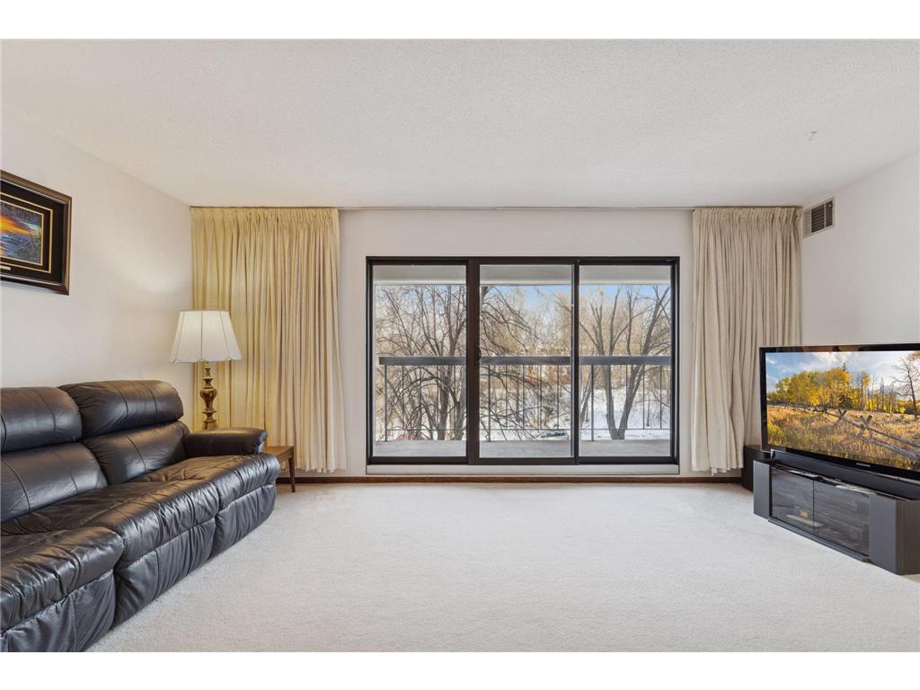 2885 Knox Avenue S #404 Minneapolis MN 55408 7003211 image7