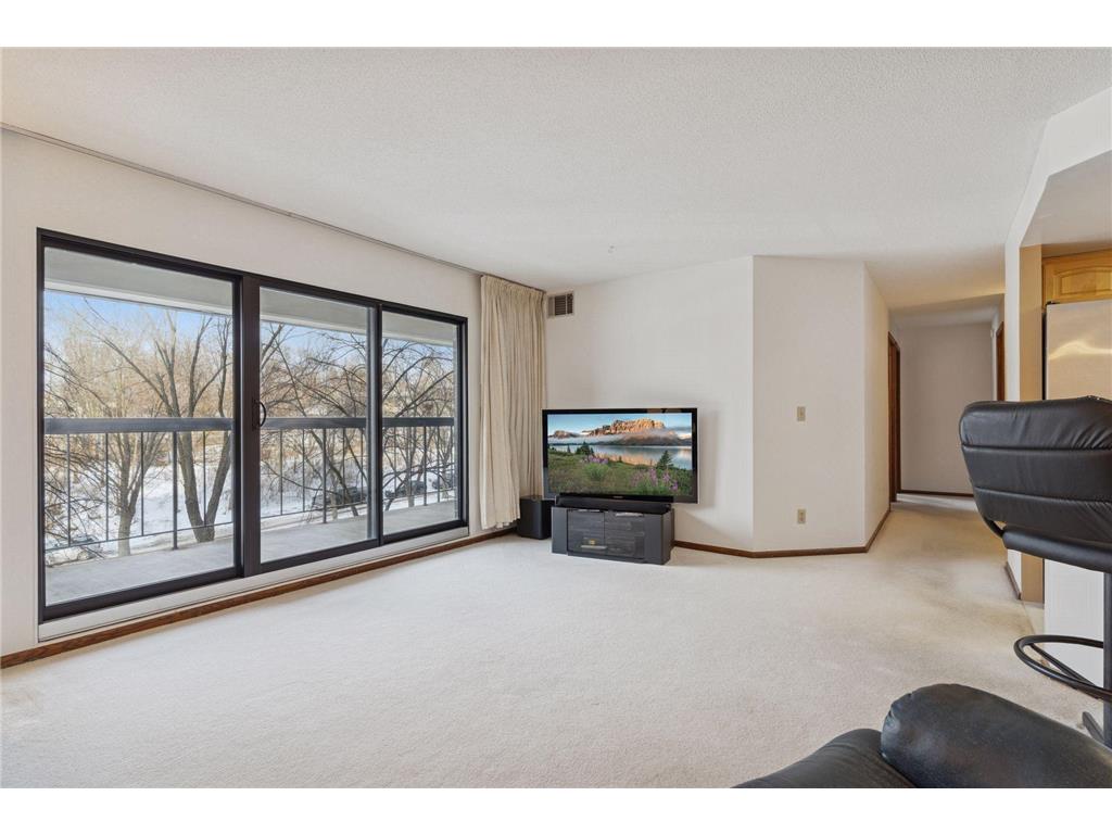 2885 Knox Avenue S #404 Minneapolis MN 55408 7003211 image8