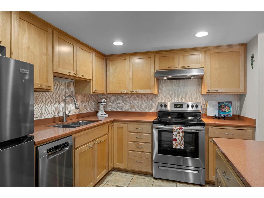 2885 Knox Avenue S #605 Minneapolis MN 55408 - Bde Maka Ska 7020766 image18