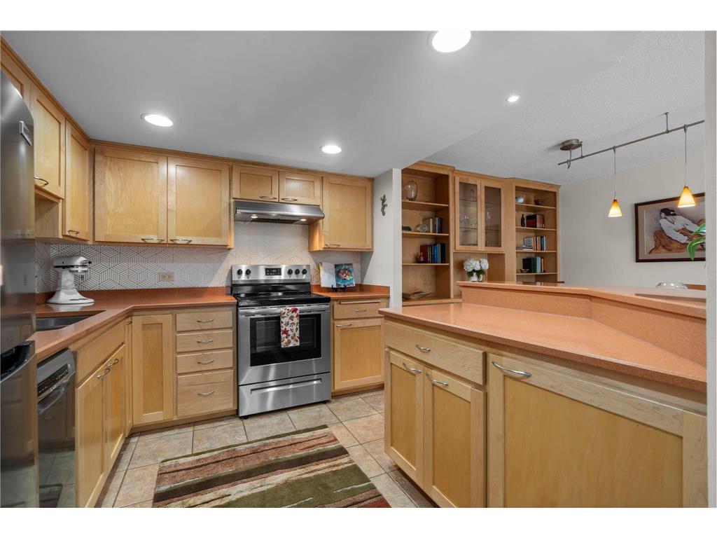 2885 Knox Avenue S #605 Minneapolis MN 55408 - Bde Maka Ska 7091492 image2