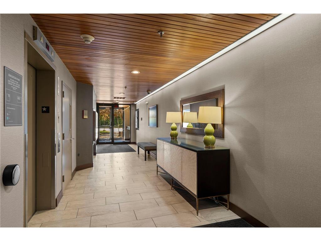 2885 Knox Avenue S #605 Minneapolis MN 55408 - Bde Maka Ska 7091492 image9