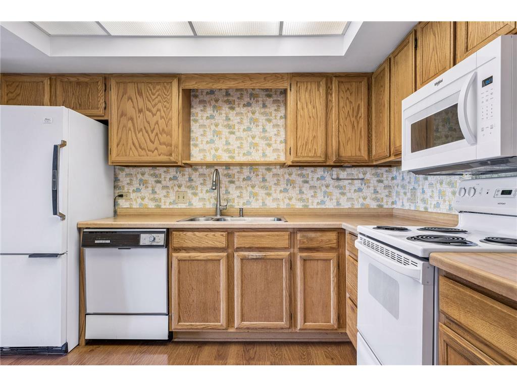 2885 Knox Avenue S #706 Minneapolis MN 55408 - Lake of the Isles 7072732 image5