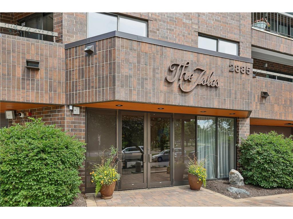 2885 Knox Avenue S #707 Minneapolis MN 55408 - Bde Maka Ska 7093583 image3