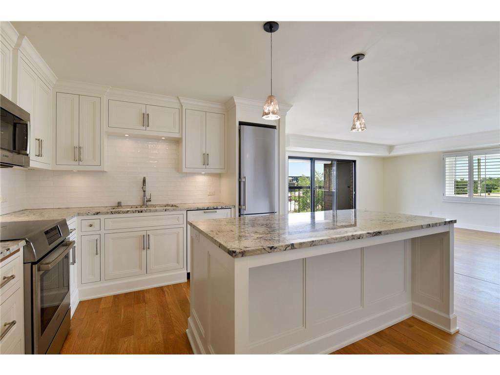 2885 Knox Avenue S #807 Minneapolis MN 55408 - Bde Maka Ska 6227283 image1