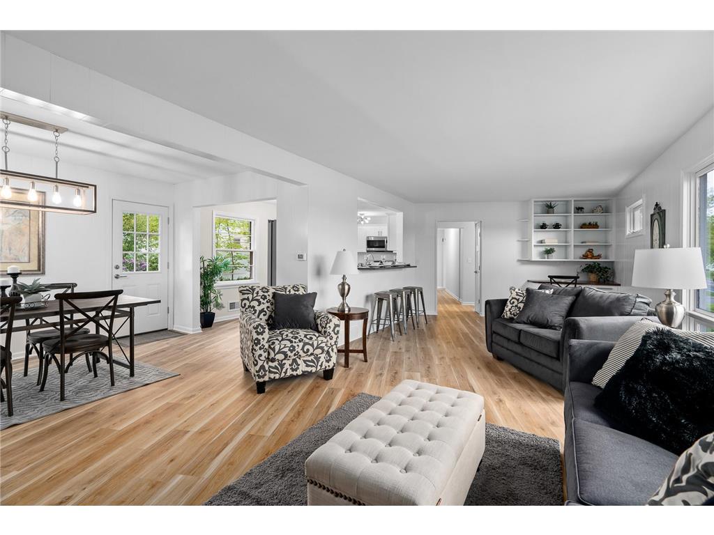 2887 Arona Street, Roseville, MN 55113 MLS 6253700 Edina Realty