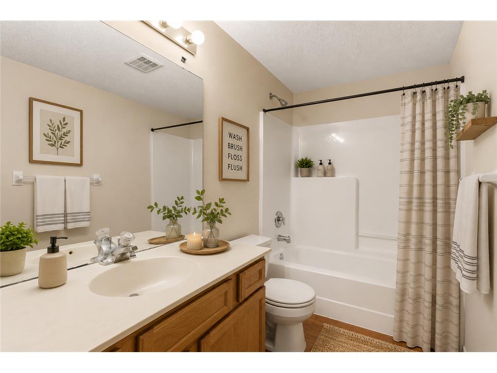 2888 Eagle Valley Drive Woodbury MN 55129 7079345 image50
