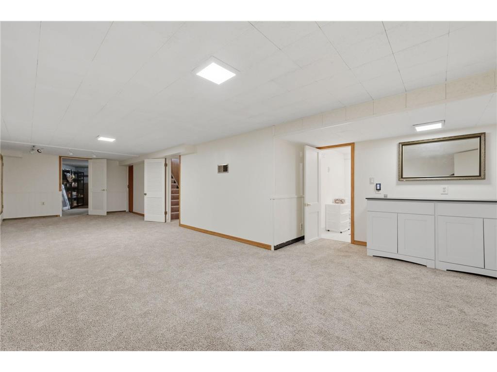 2889 Simpson Street Roseville MN 55113 7101705 image15