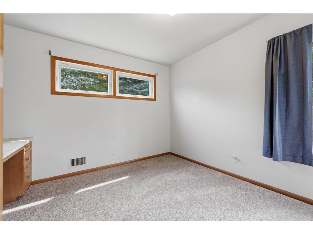 2889 Simpson Street Roseville MN 55113 7101705 image9