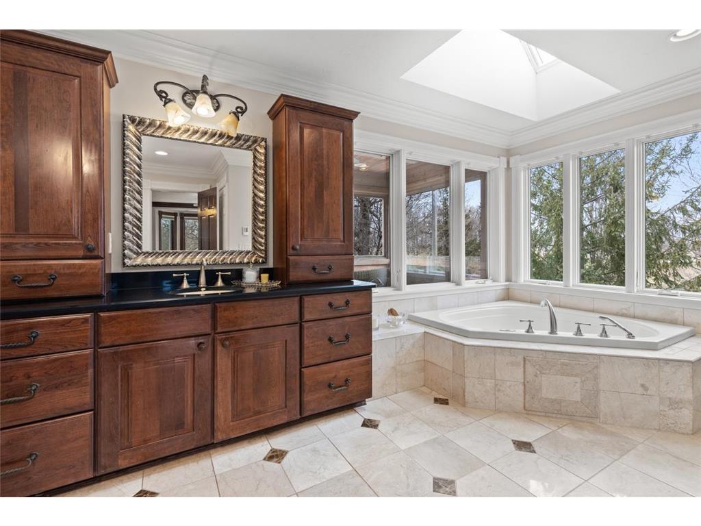 2890 Autumn Woods Drive Chaska MN 55318 7059687 image8