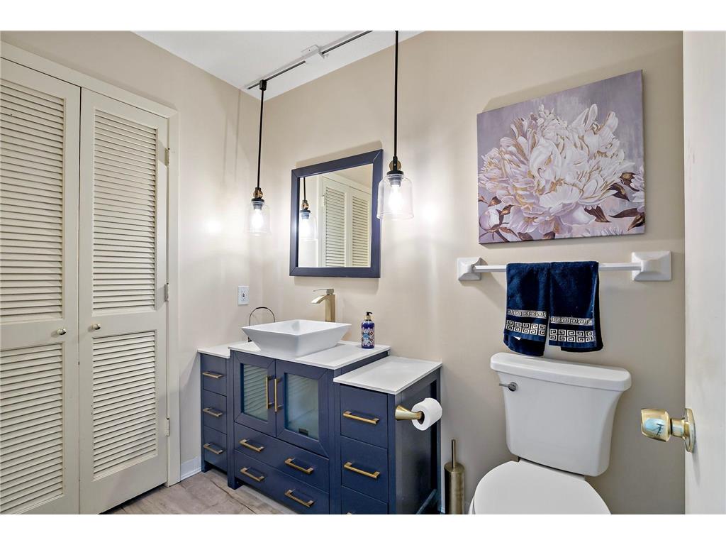 2890 Castleford Court Woodbury MN 55125 7084523 image24
