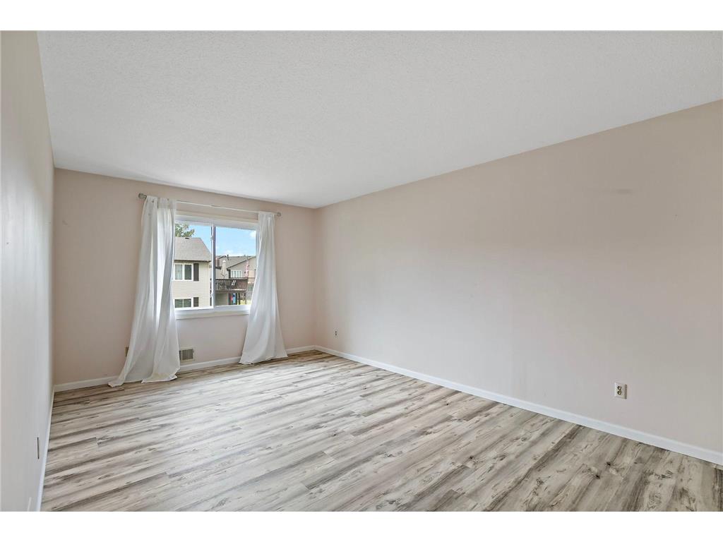 2890 Castleford Court Woodbury MN 55125 7084523 image27