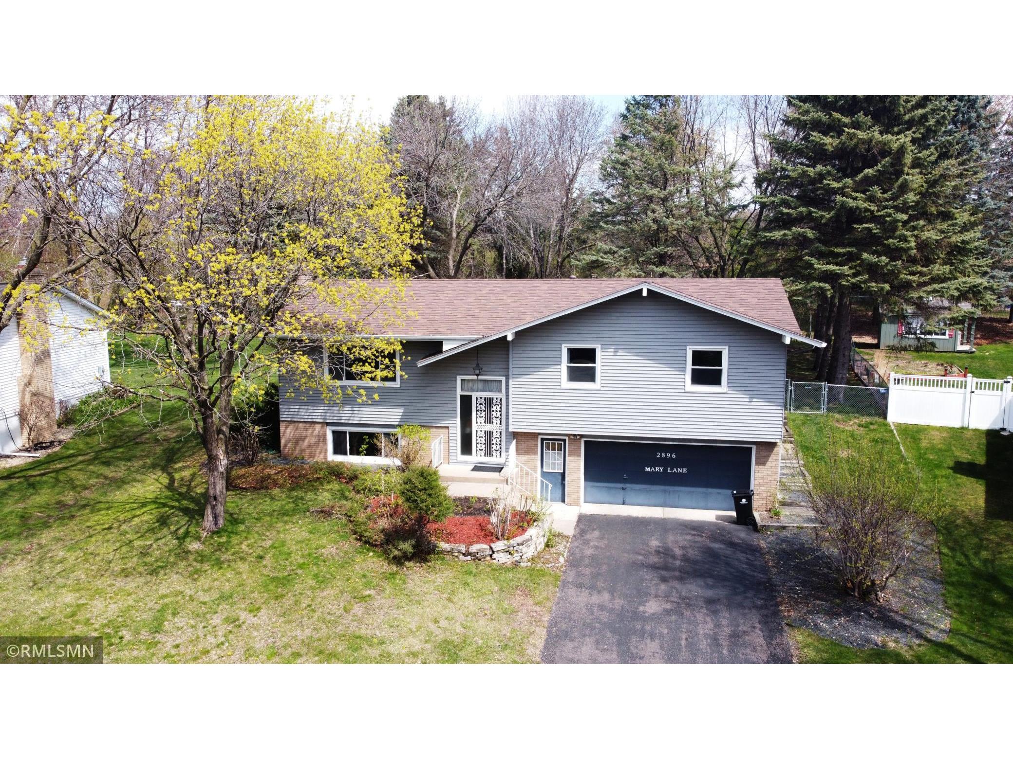 2896 Mary Lane, Maplewood, MN 55109 MLS 5751724 Edina Realty