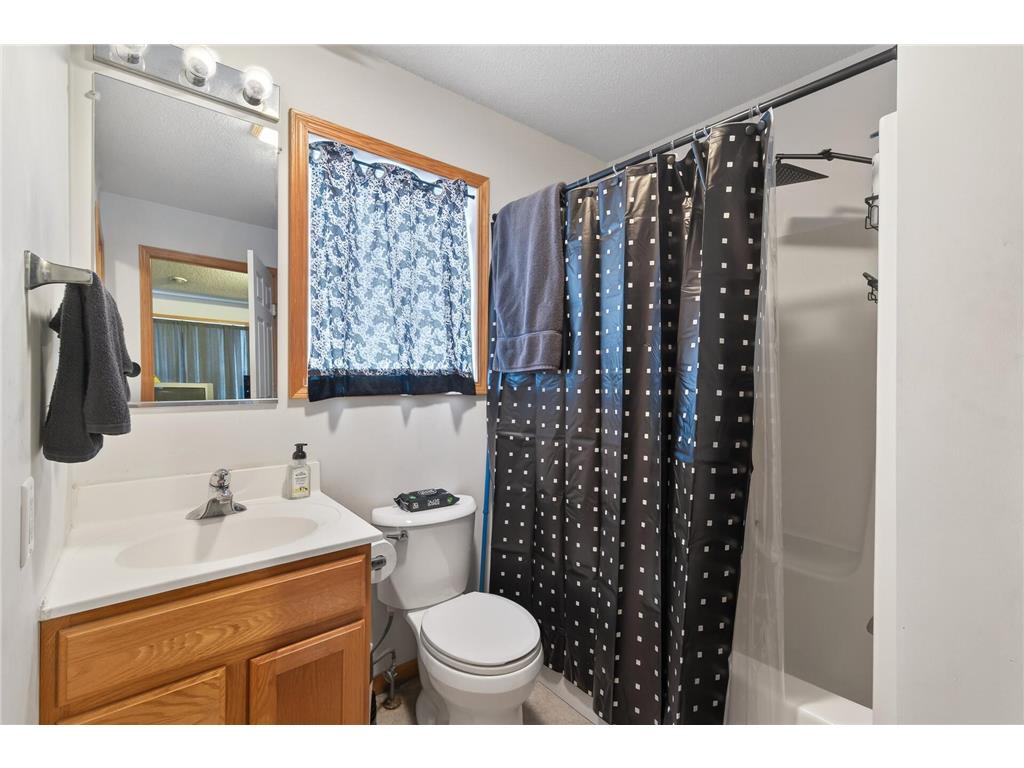 2897 Mark Twain Drive Chaska MN 55318 7029318 image37