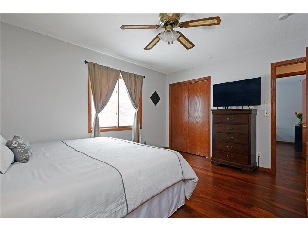 29 E 129th Street Burnsville MN 55337 6821913 image19