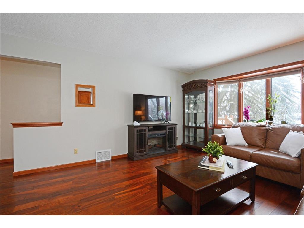 29 E 129th Street Burnsville MN 55337 6821913 image9