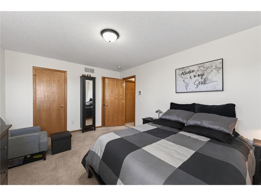 29 Landau Alcove Woodbury MN 55125 7023110 image10
