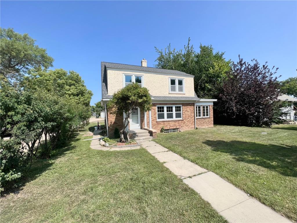 29 Mcleod Avenue NE Hutchinson MN 55350 6426617 image1