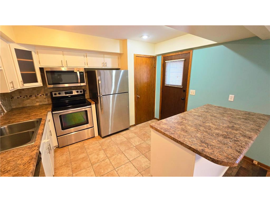 29 Walden Street Burnsville MN 55337 7016957 image10