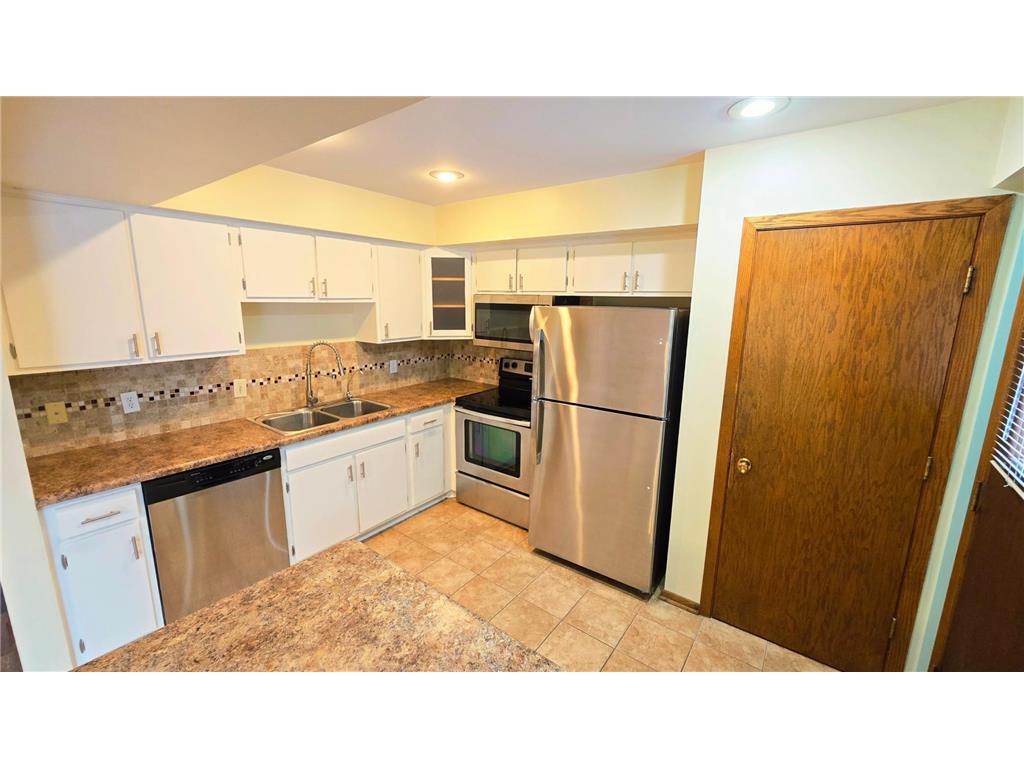 29 Walden Street Burnsville MN 55337 7016957 image11