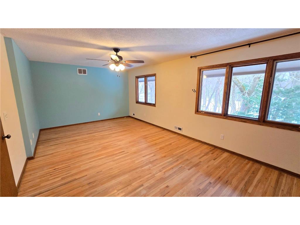 29 Walden Street Burnsville MN 55337 7016957 image24