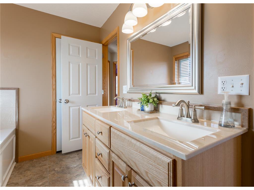 290 Pendryn Hill Overlook Woodbury MN 55125 7055709 image41
