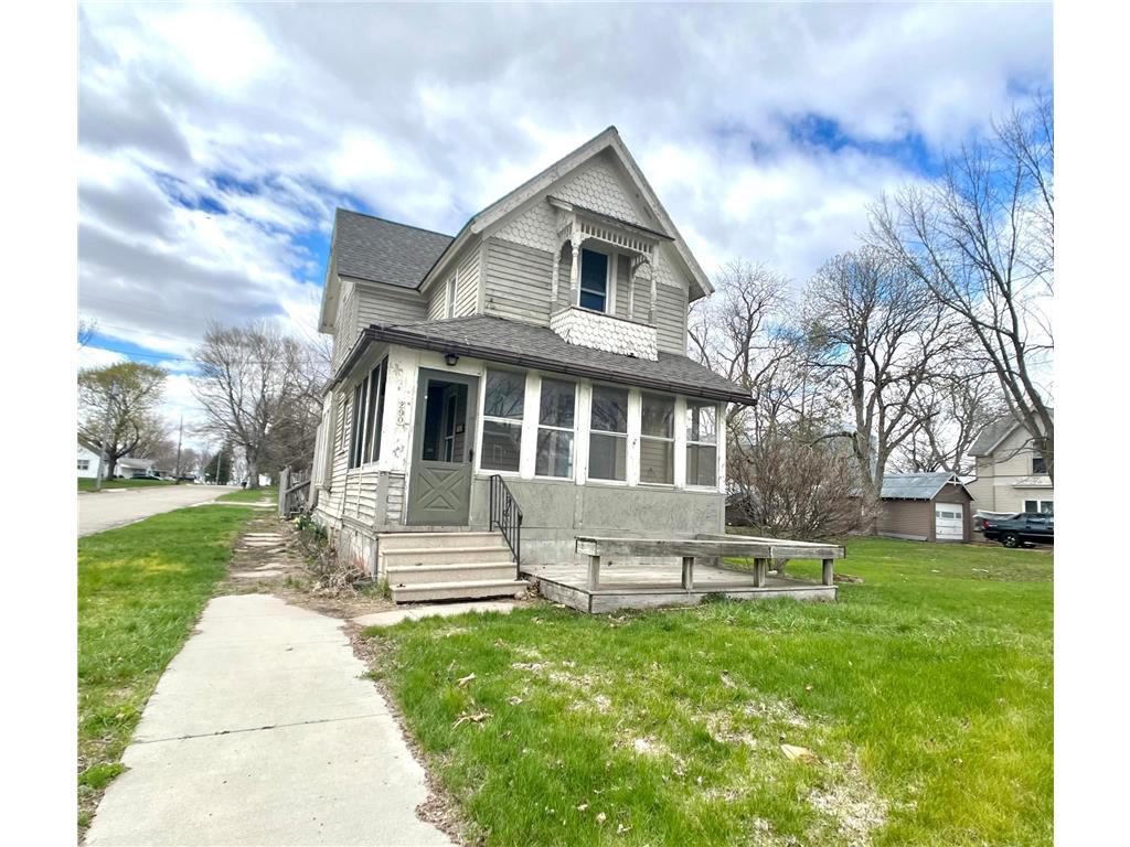 290 S Broadway, Alden, MN, 56009 MLS 6366252 Edina Realty