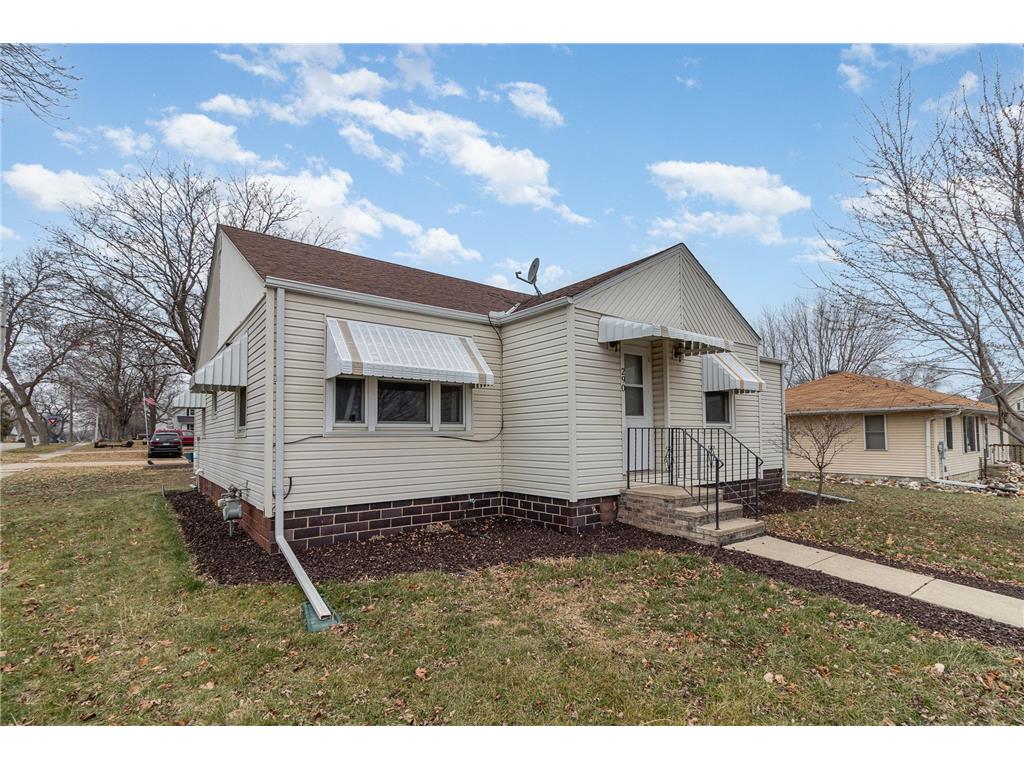 290 S Cordova Avenue Le Center MN 56057 6470886 image1