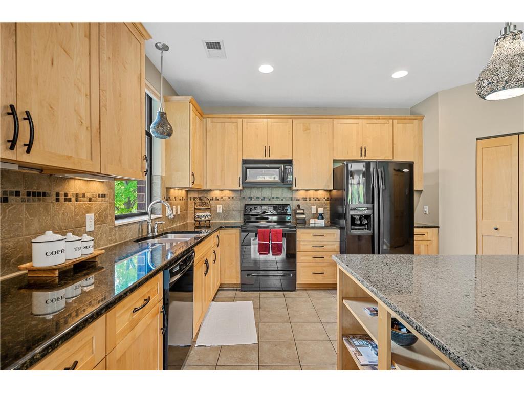 290 Spring Street Saint Paul MN 55102 6592569 image12